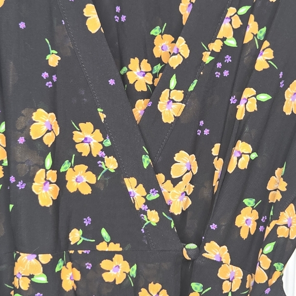 Cabi Womens Fiesta Floral Semi Sheer The Debut Wrap Dress Size Small - Picture 5 of 9